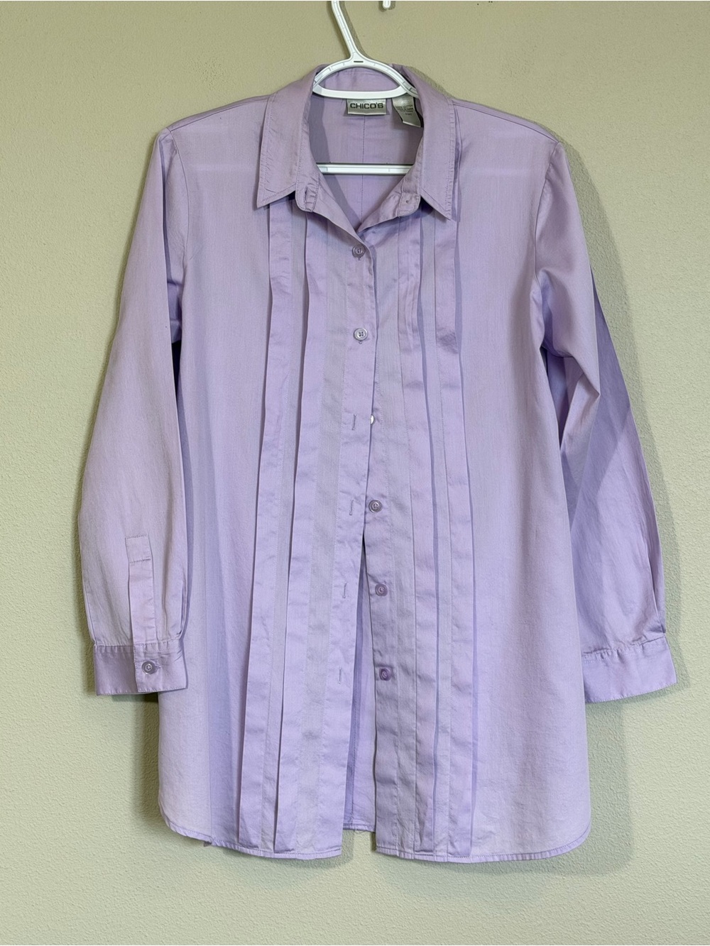 Chico's Lavender Pleated Button-Front Shirt 100% Cotton, Size 1 (Medium)